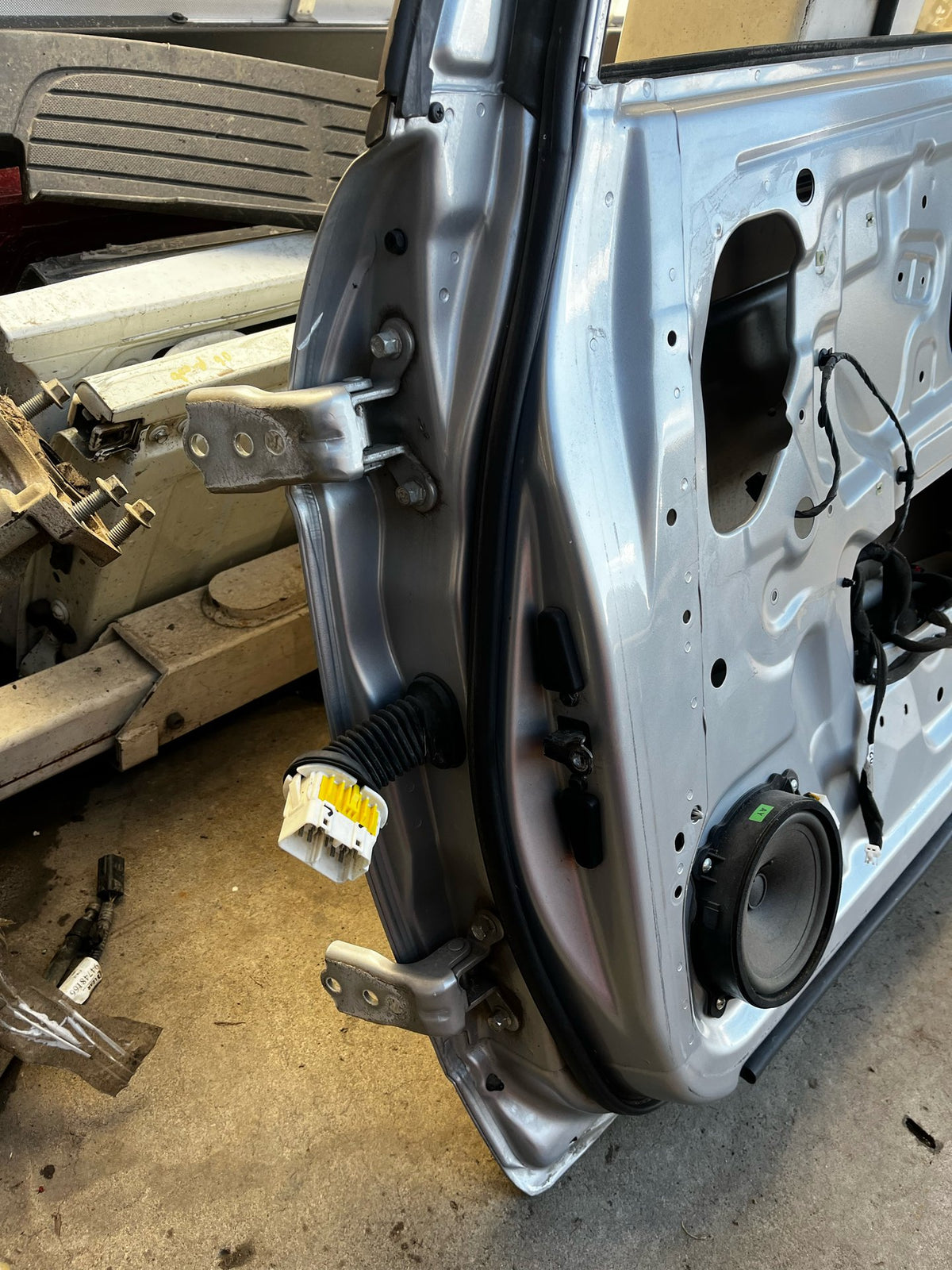 2008 Holden Captiva 7- Right Front Door Shell- (TAG8430)