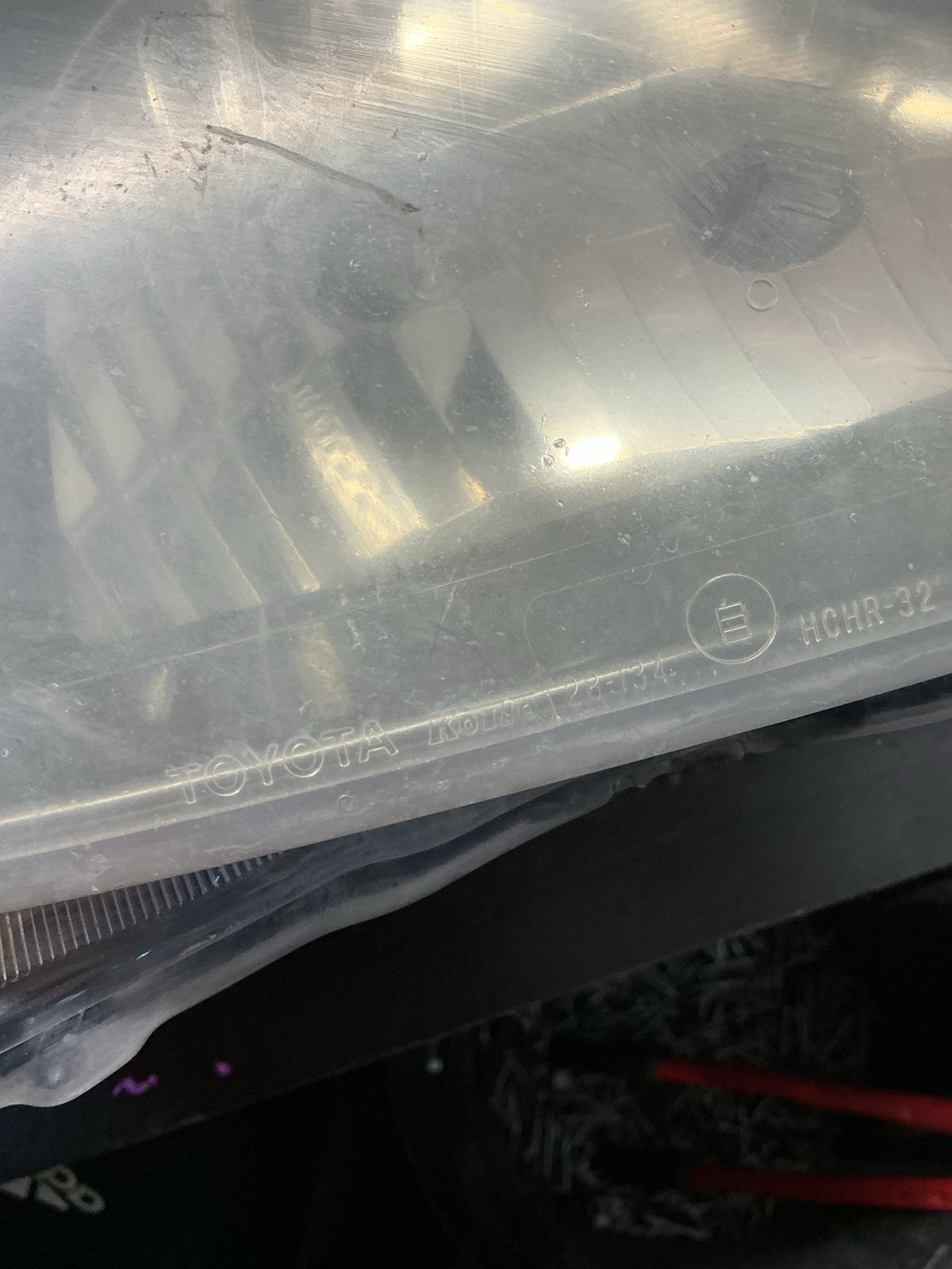 2000 Toyota Estima ACR30- Right Headlight- (TAG9801) PN: 28-134