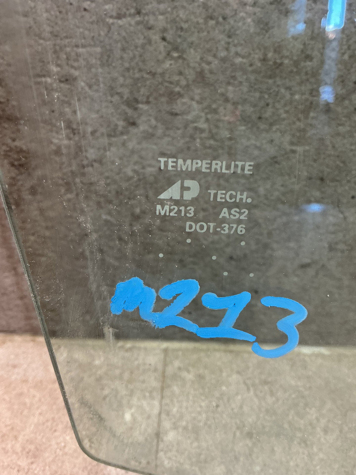 1998-2002 Isuzu Wizard UES UES73 - Right Front Door Glass - (TAG18973)