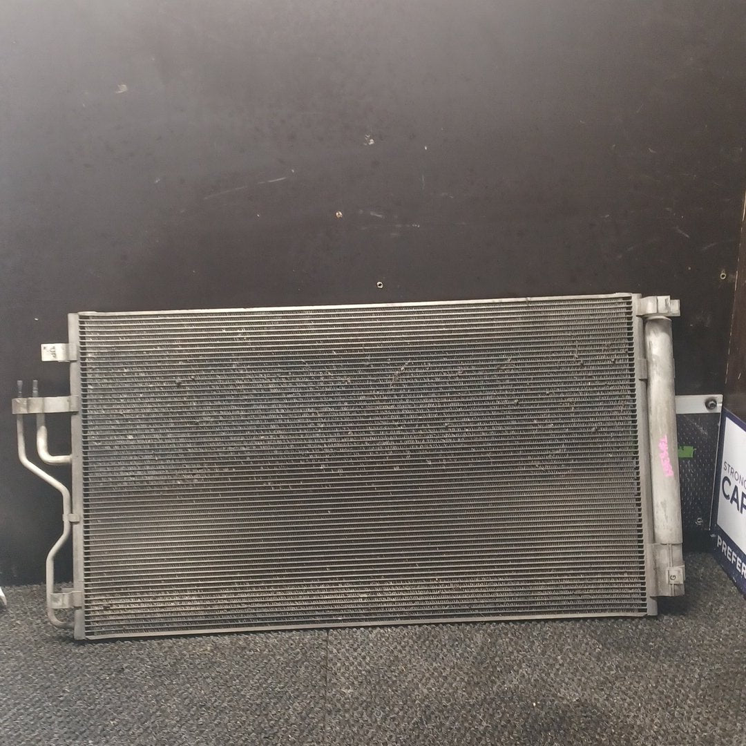 2013 Hyundai ix35- A/C Condenser- (TAG8398)