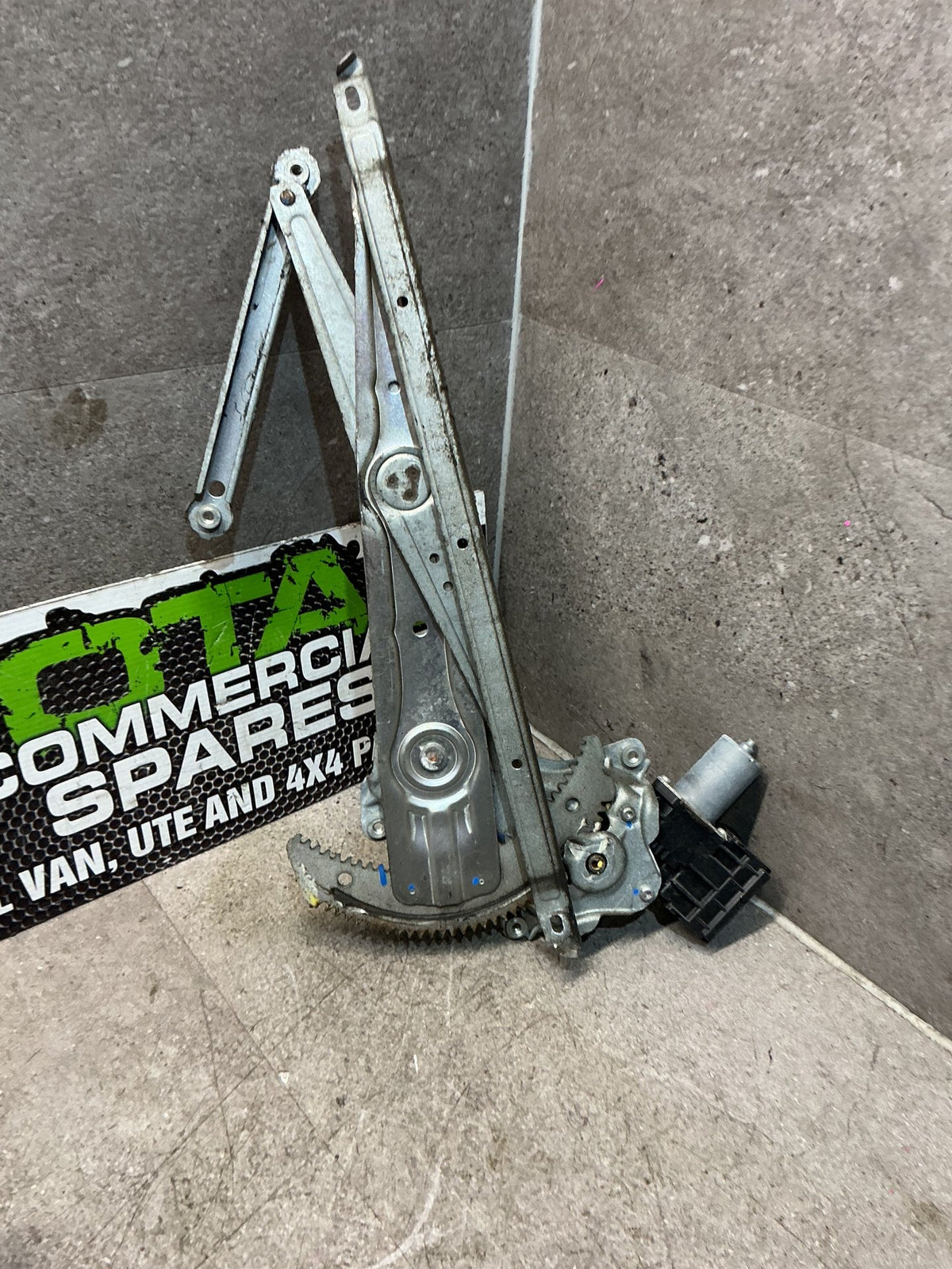 2017 Toyota Hilux- Right Front Window Regulator/Motor- (TAG16742)