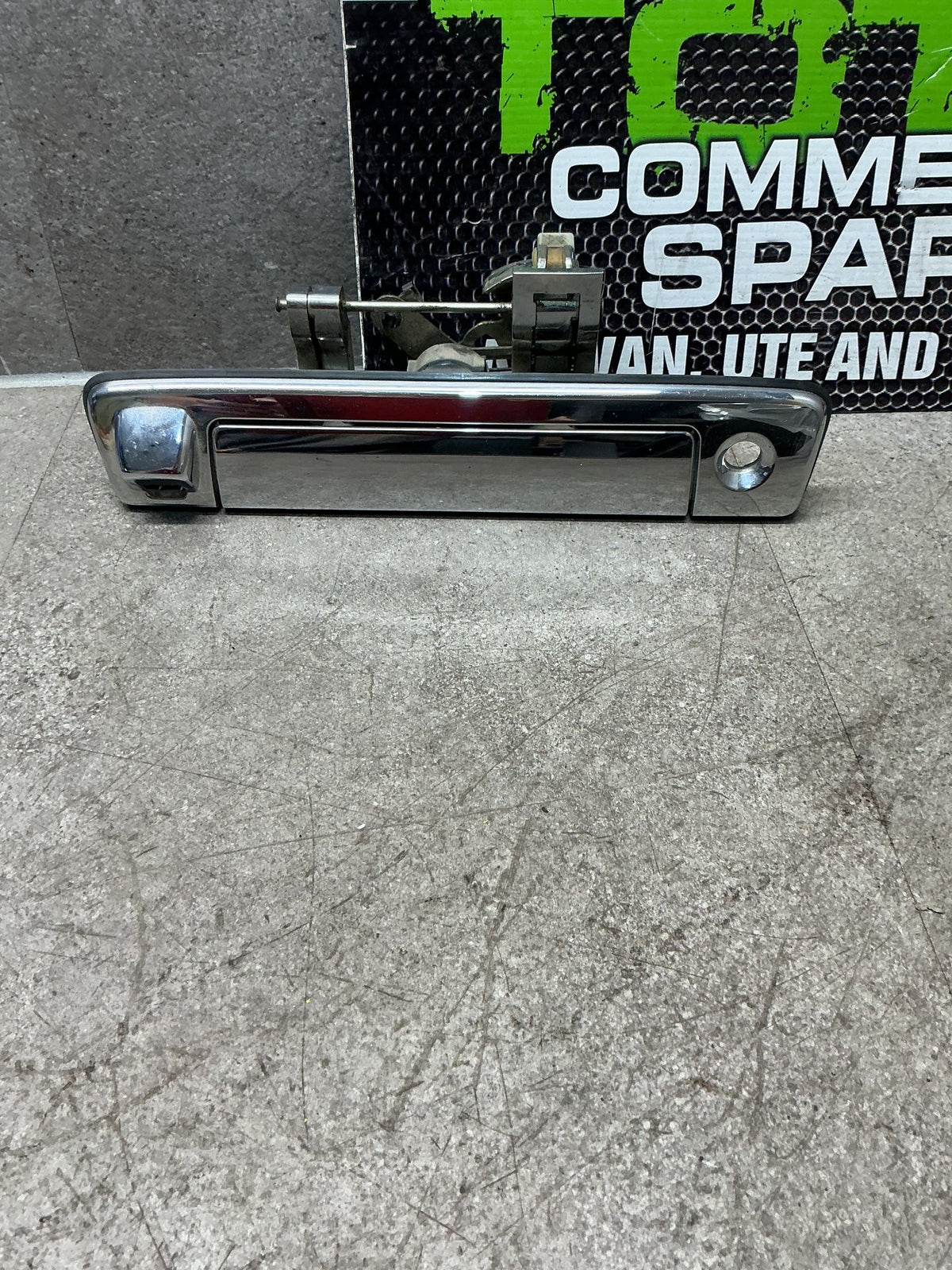 2017 Isuzu D-Max- Tailgate Handle Outer- (TAG14122)