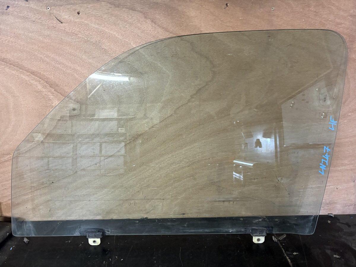 1994 Toyota Hilux LN147 - Left Front Door Glass - (TAG19117)