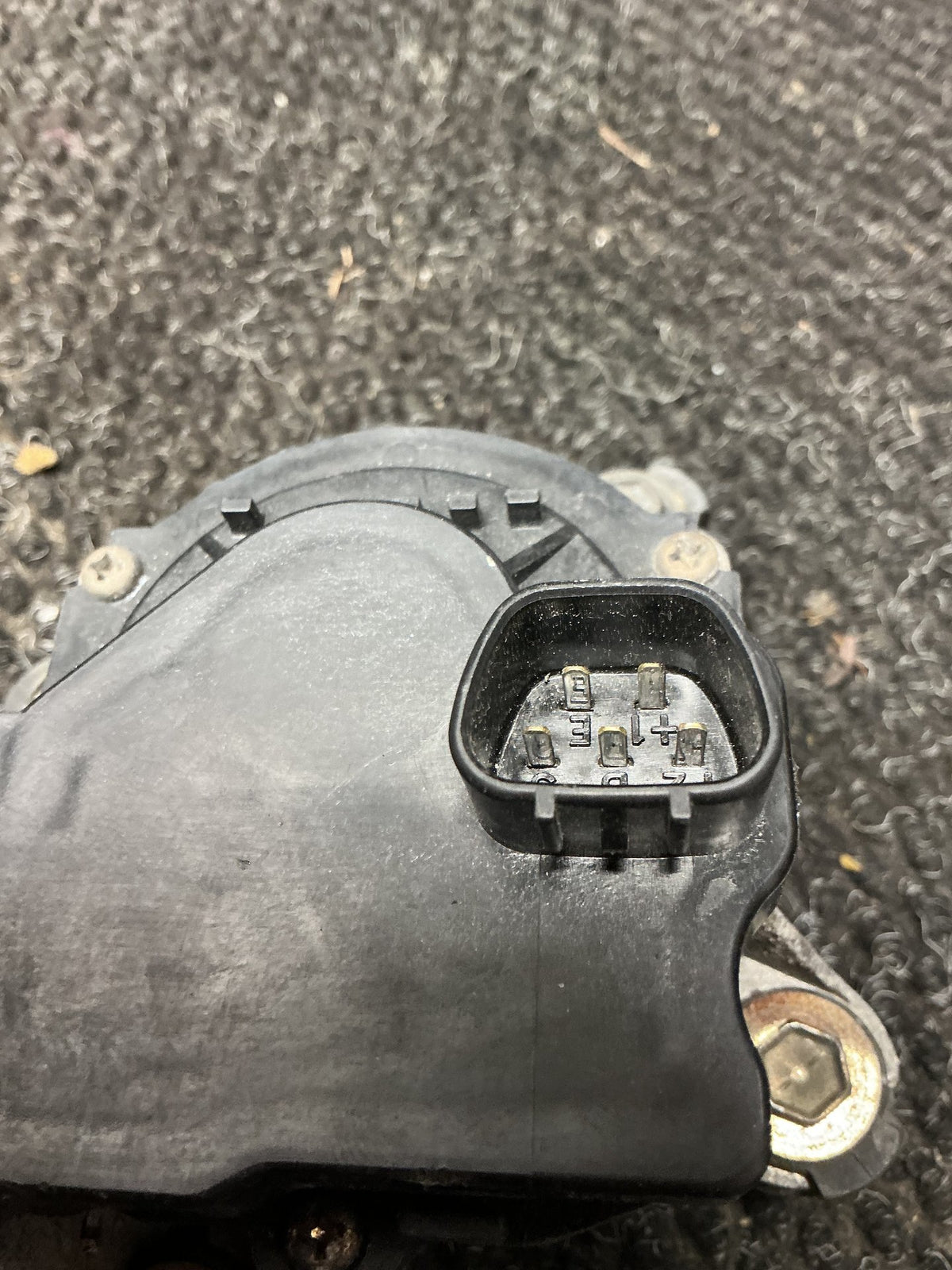 2002 Mitsubishi Pajero- Front Wiper Motor- (TAG9757)