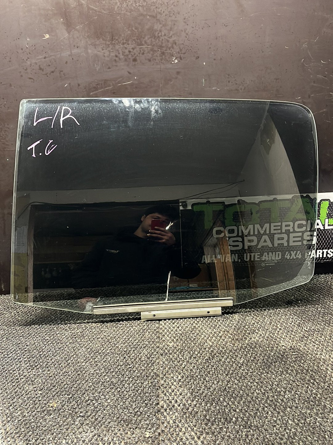 2008 Toyota Hilux- Left Rear Door Glass- (TAG8409) PN: M173S