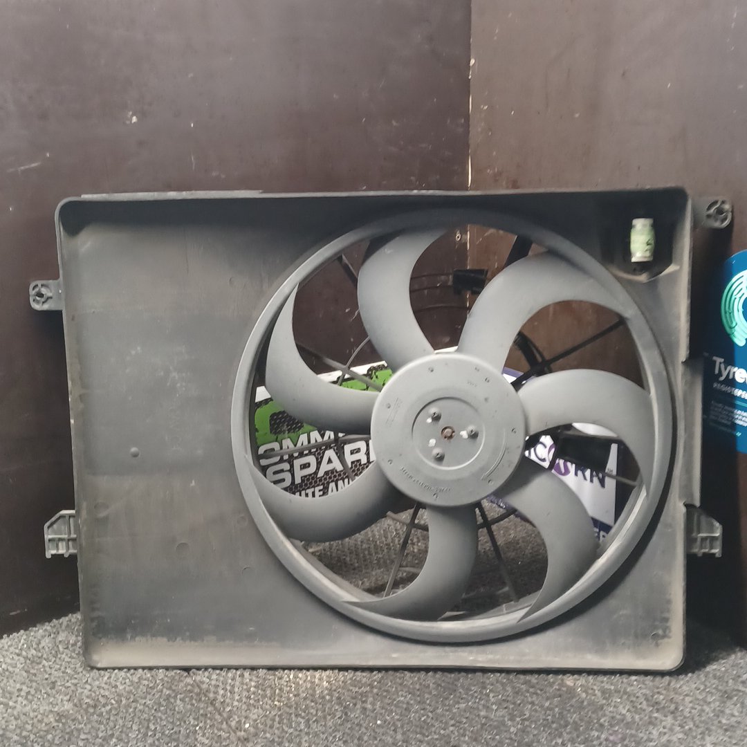 2013 Hyundai ix35- Radiator Fan- (TAG8494)