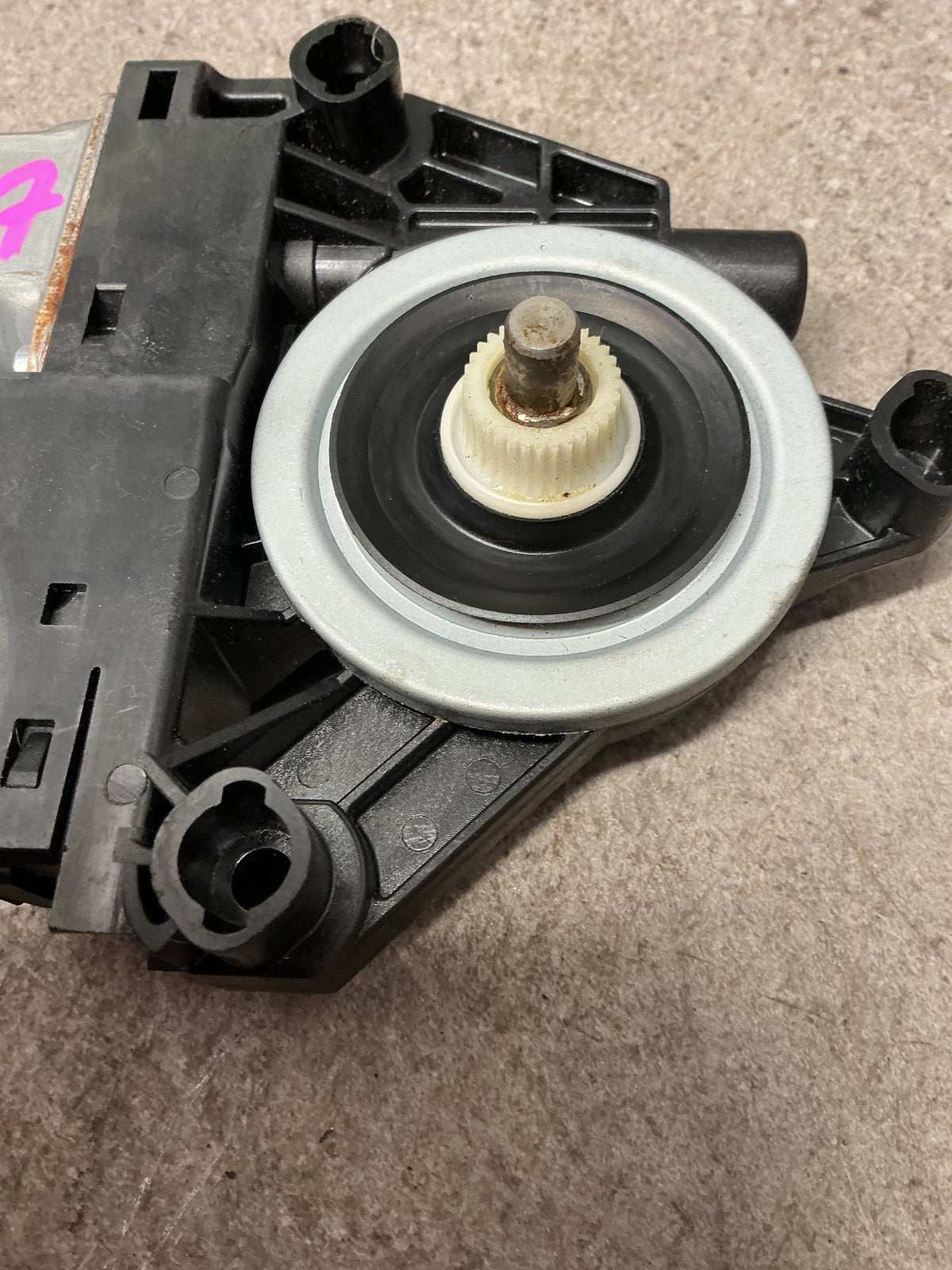 2013-2020 Dodge Journey JC- Right Front Window Reg Motor- (TAG14538)