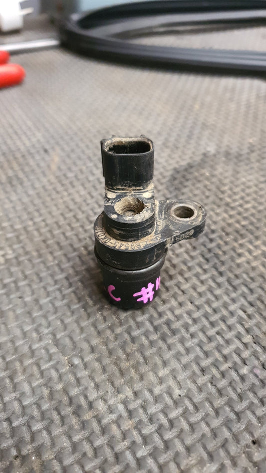 2005-2006 Toyota Hilux VII N20- Right Rear ABS Sensor- (TAG4900)