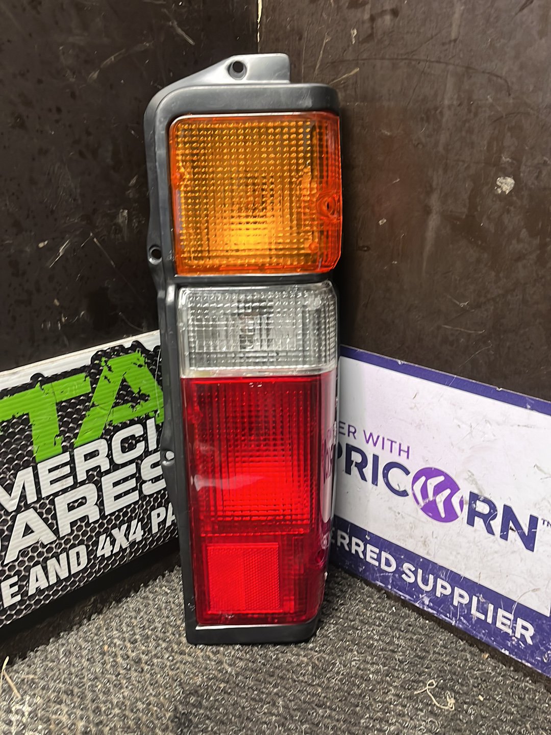 1985-1989 Toyota Hiace- Right Taillight- (TAG8791)