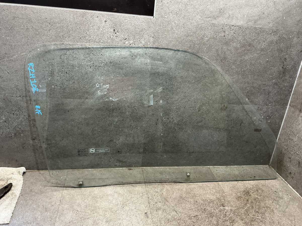 1993-2003 Toyota Hiace RZH102 - Right Front Door Glass - (TAG19045)