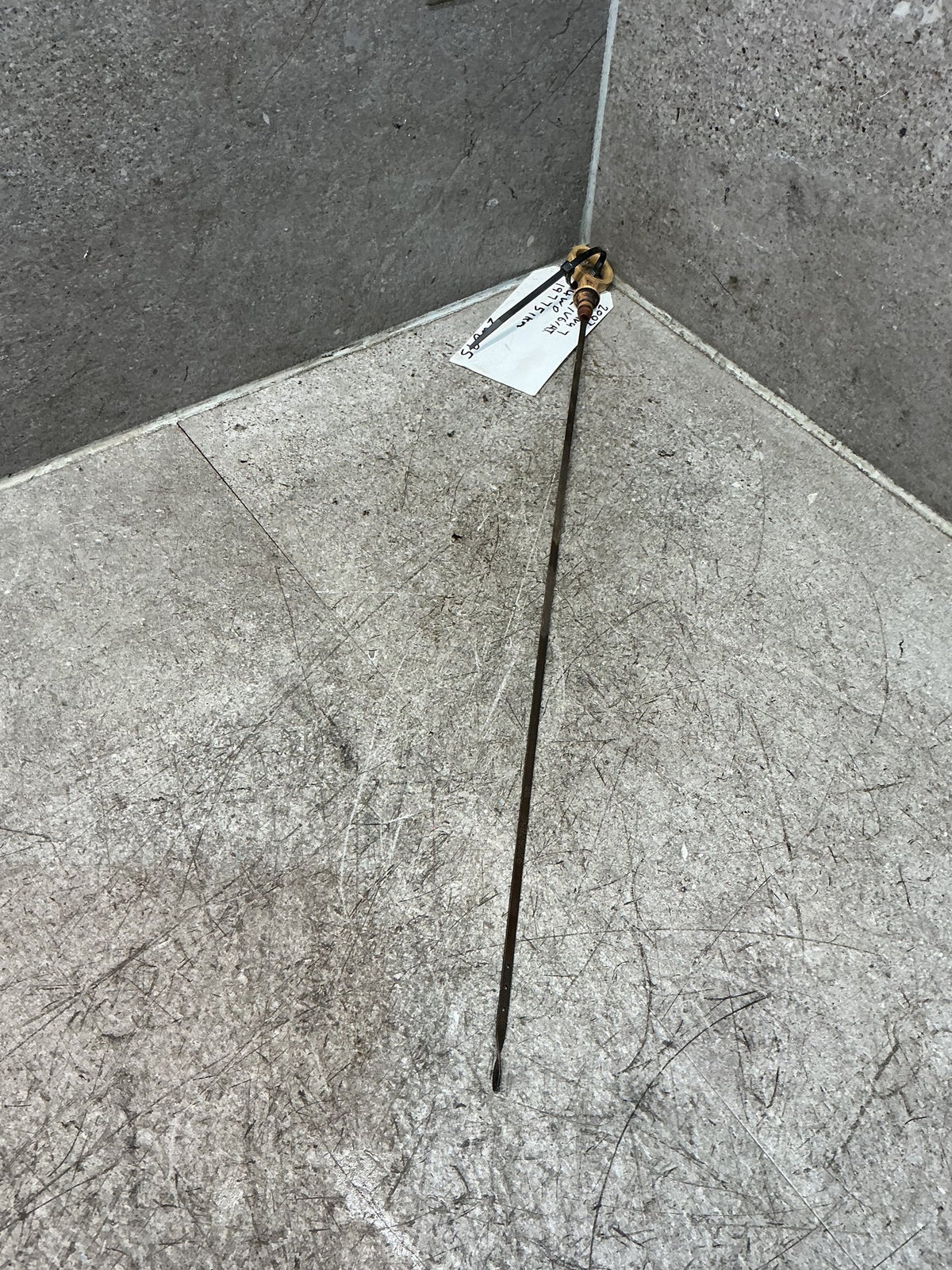 2007 Holden Captiva 7 - Engine Oil Dipstick - (TAG18546)