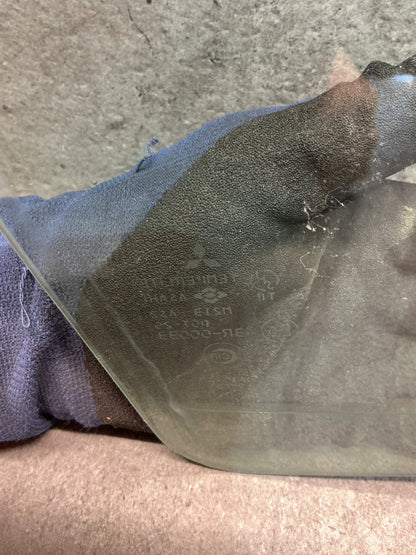 2000-2003 Mitsubishi Pajero V75 - Right Front Door Glass - (TAG18983)