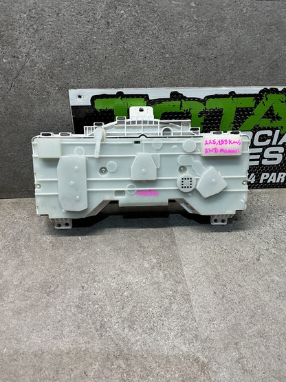 2006 Toyota Hilux- Instrument Cluster- (TAG11804)