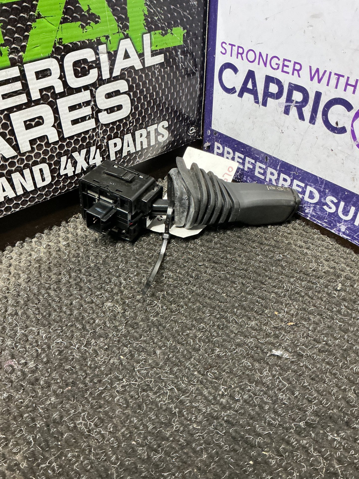 2011 Holden Captiva 5 9W070- Wiper Switch- (TAG10941)