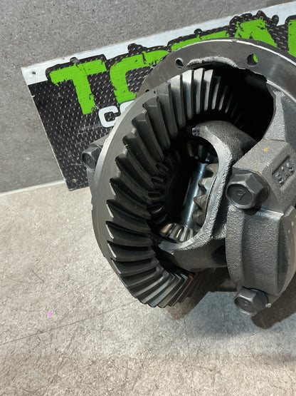 1995 Isuzu MU UCS69DW- Front Differential Head- (TAG16727)