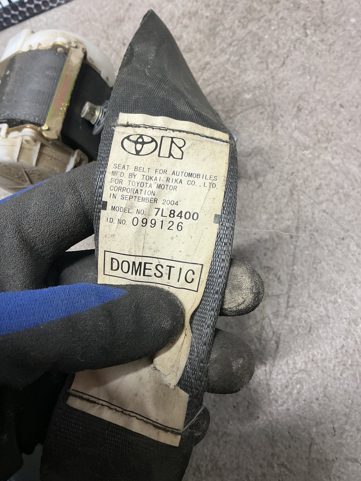 2004 Toyota Estima ACR30 - Left Rear 3rd Row Seat Belt - (TAG16134)