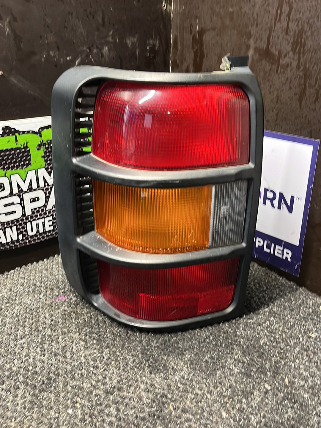 1997-2000 Mitsubishi Pajero II NL- Left Tailgate Light- (TAG7456)