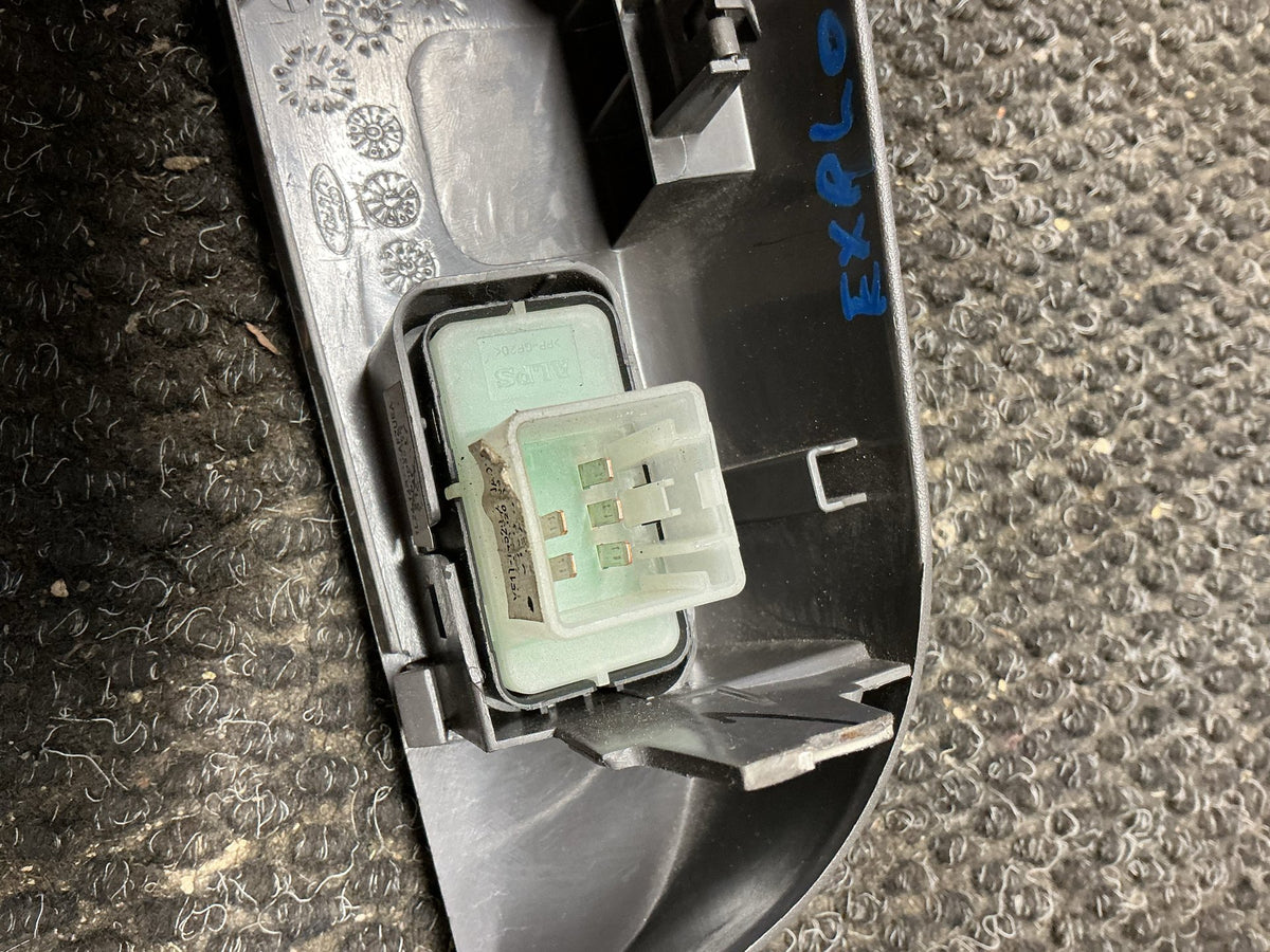 2005 Ford Explorer 1W136- Right Rear Window Switch- (TAG9958)
