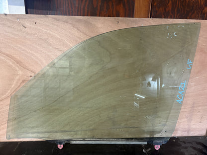 2000-2005 Toyota RAV4 ACA21 - Left Front Door Glass - (TAG19113)