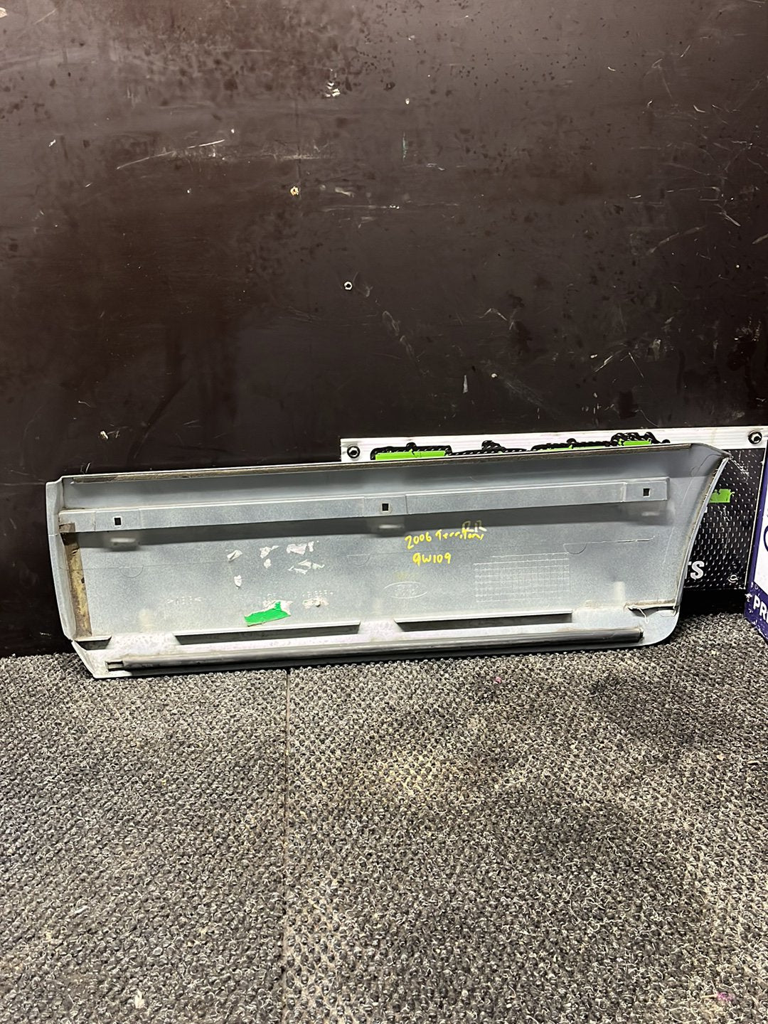 2006 Ford Territory- Right Rear Door Moulding- (TAG8545)