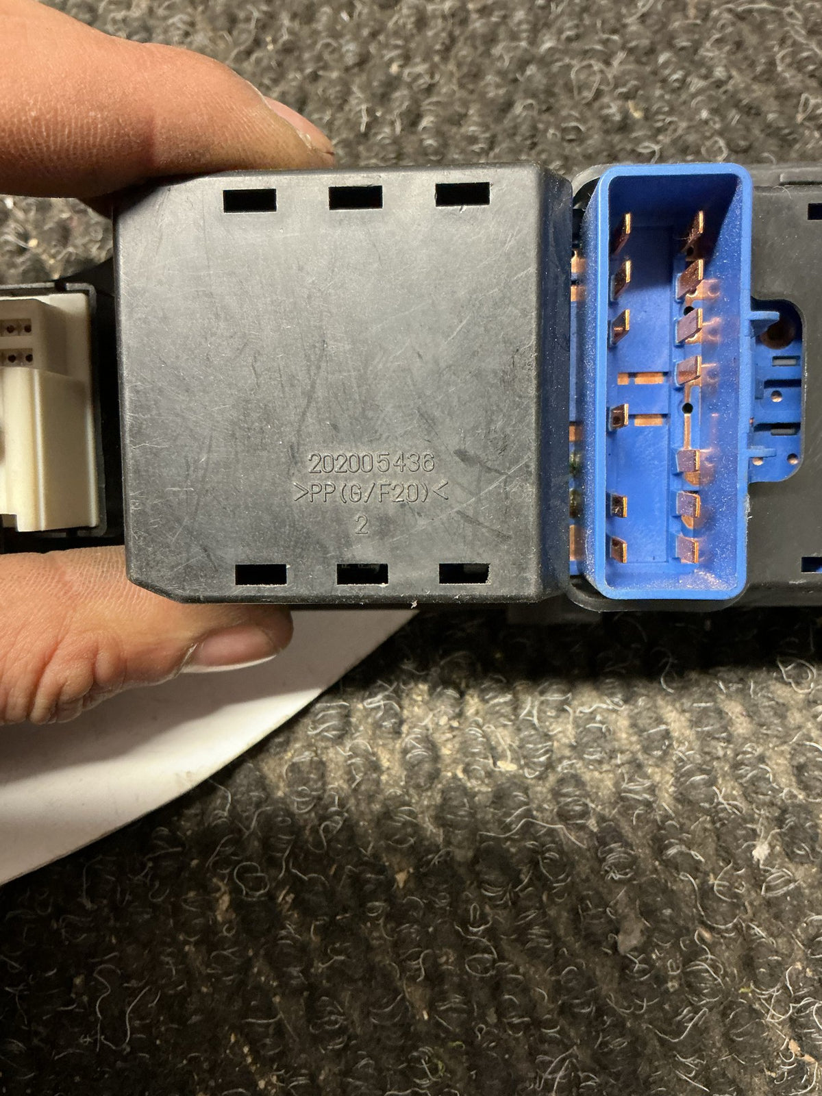 2007 Holden Captiva 7- Master Power Window Switch- (TAG9923)