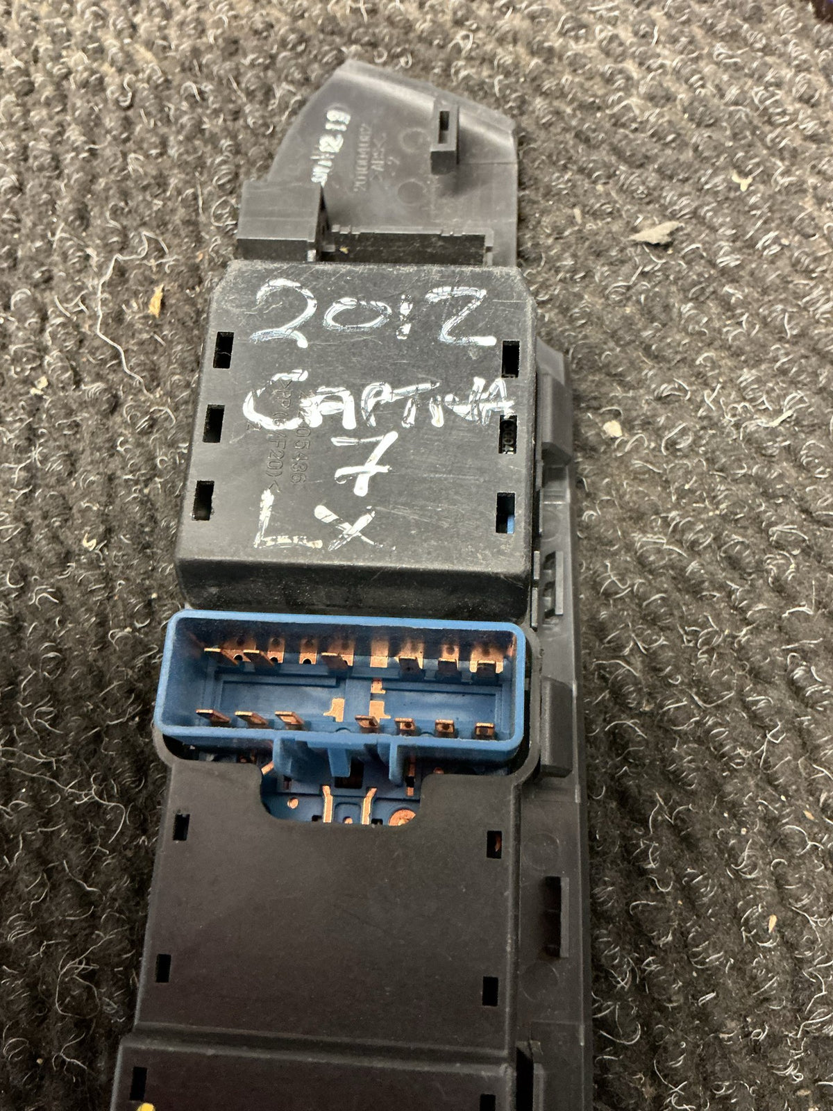 2012 Holden Captiva 7 1W070- Master Power Window Switch- (TAG9916)