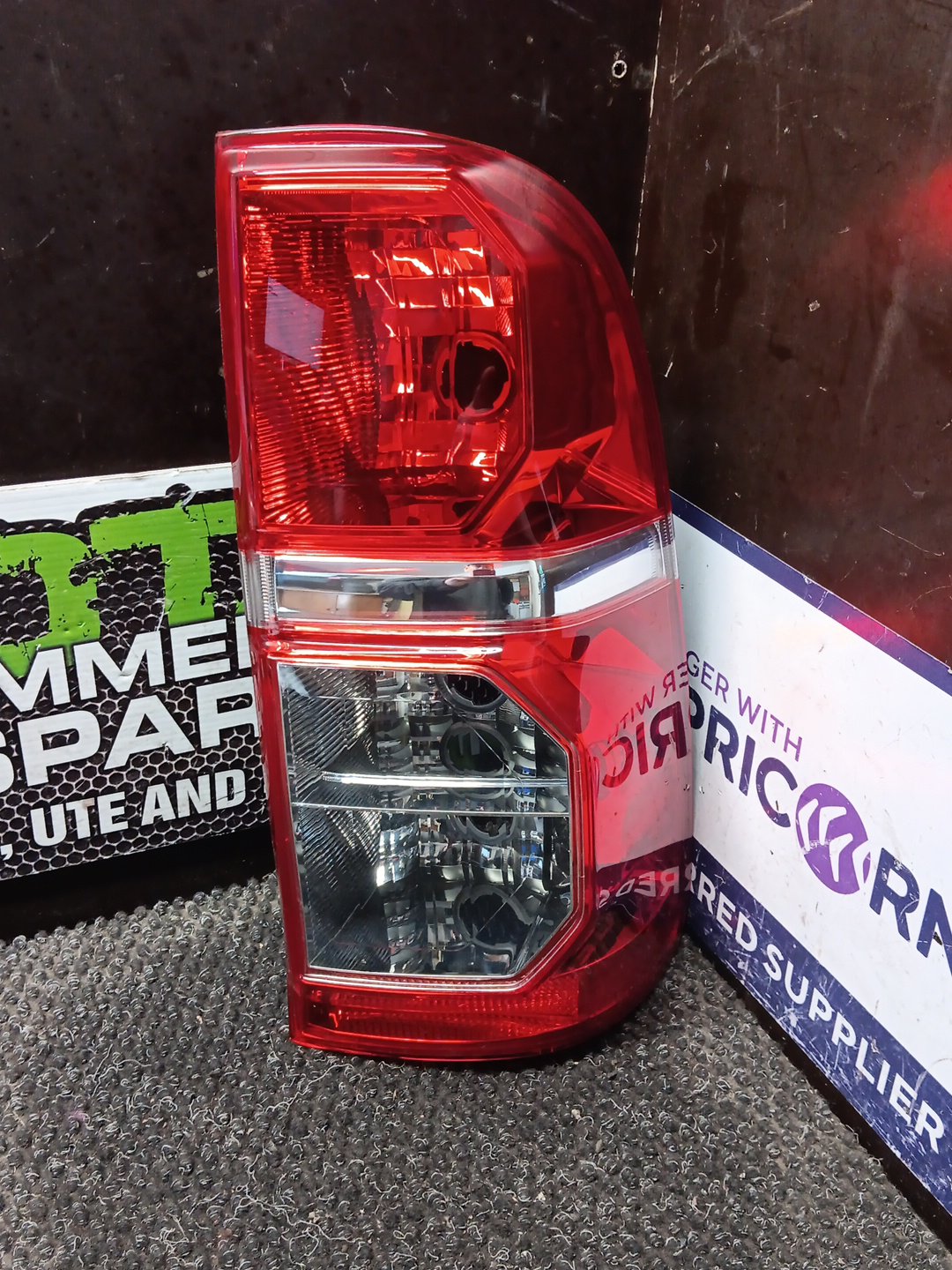 2012-2015 Toyota Hilux KUN- Right Taillight- (TAG10096)