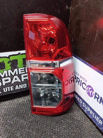 2012-2015 Toyota Hilux KUN- Right Taillight- (TAG10096)
