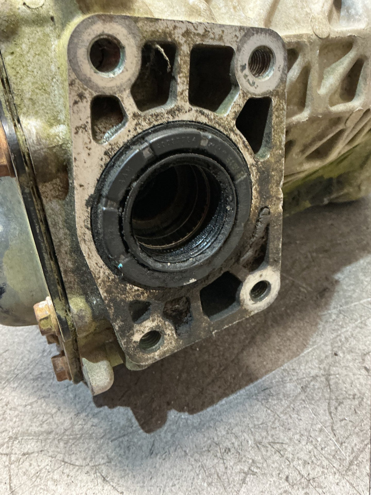 2013-2016 Holden Colorado RG- Front Differential Assembly- (TAG16876)