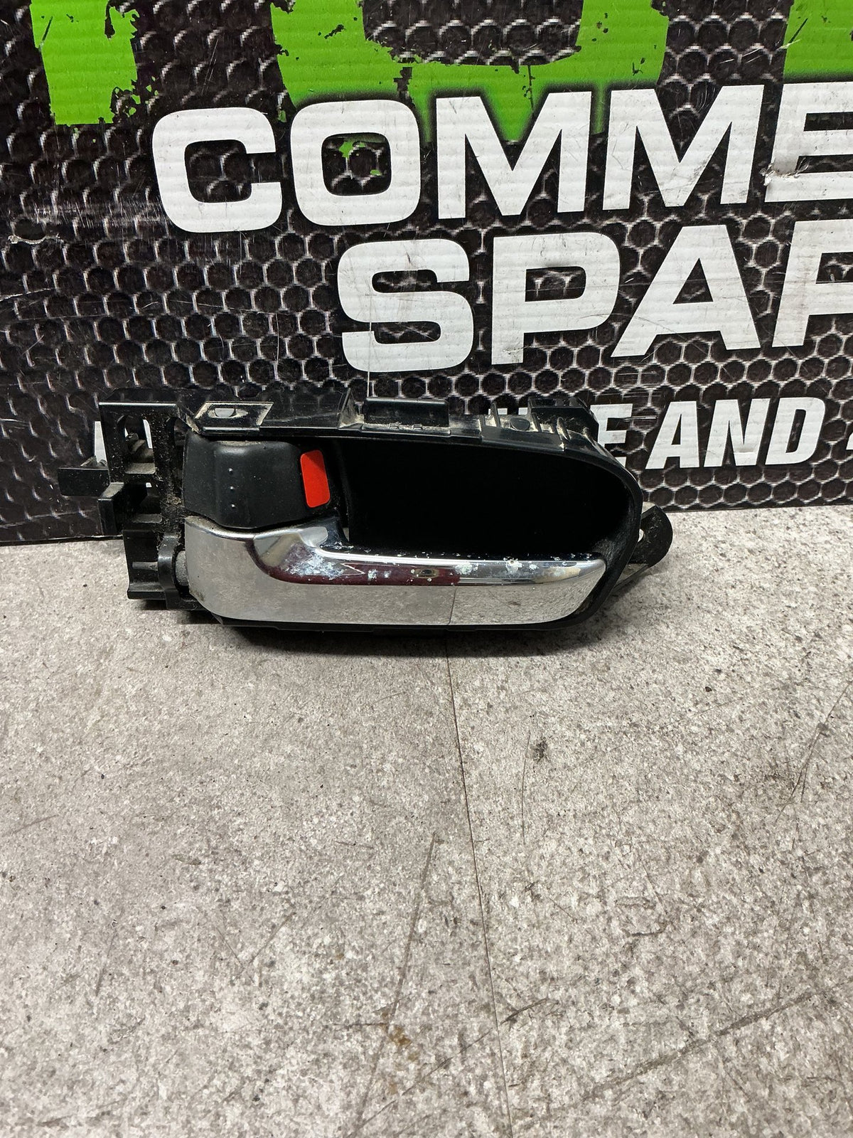 2003-2006 Suzuki Grand Vitara I FT JA627- Left Rear Door Interior Handle- (TAG15968)