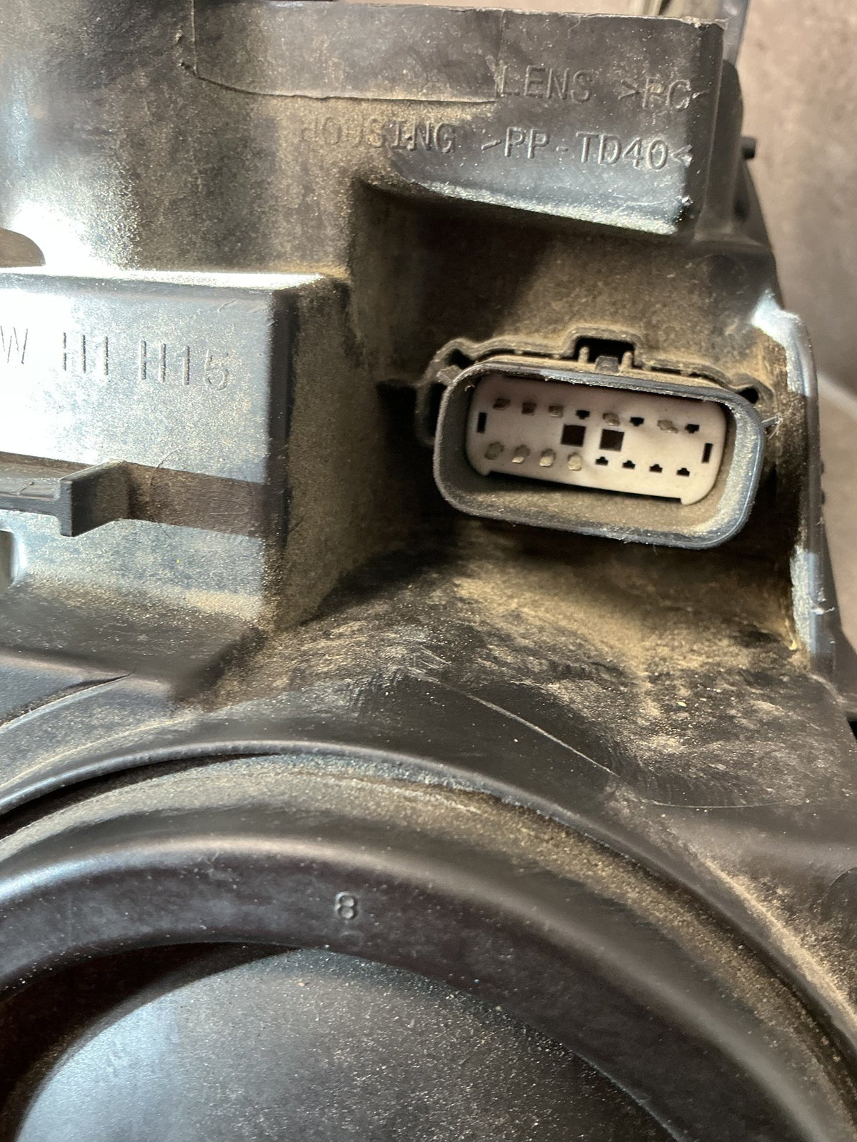 2016-2018 Ford Escape ZG- Right Headlight- (TAG12051)