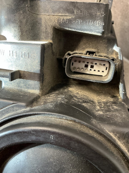 2016-2018 Ford Escape ZG- Right Headlight- (TAG12051)