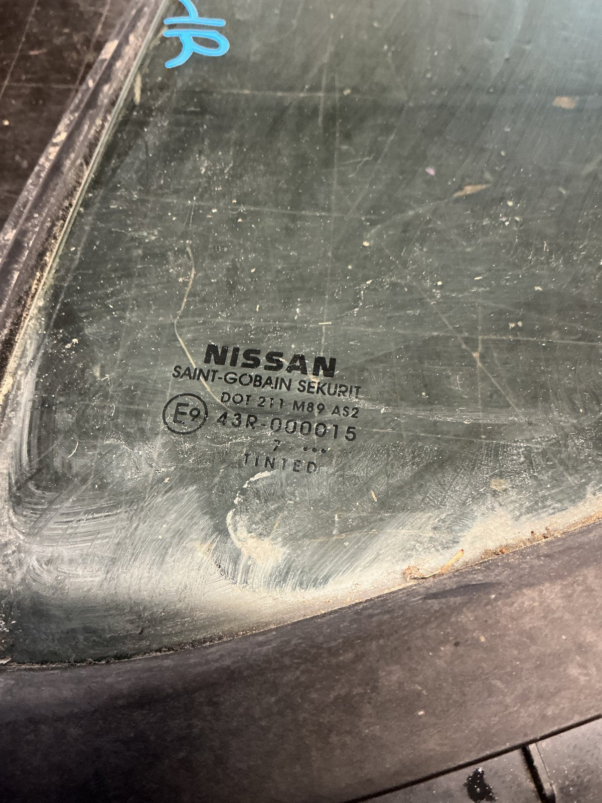 2012 Nissan Navara D40 - Left Rear Quarter Door Glass - (TAG18635)