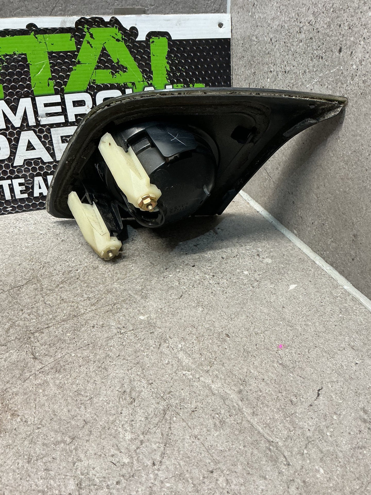 2006 Mazda Axela- Left Tailgate Light- (TAG14666)