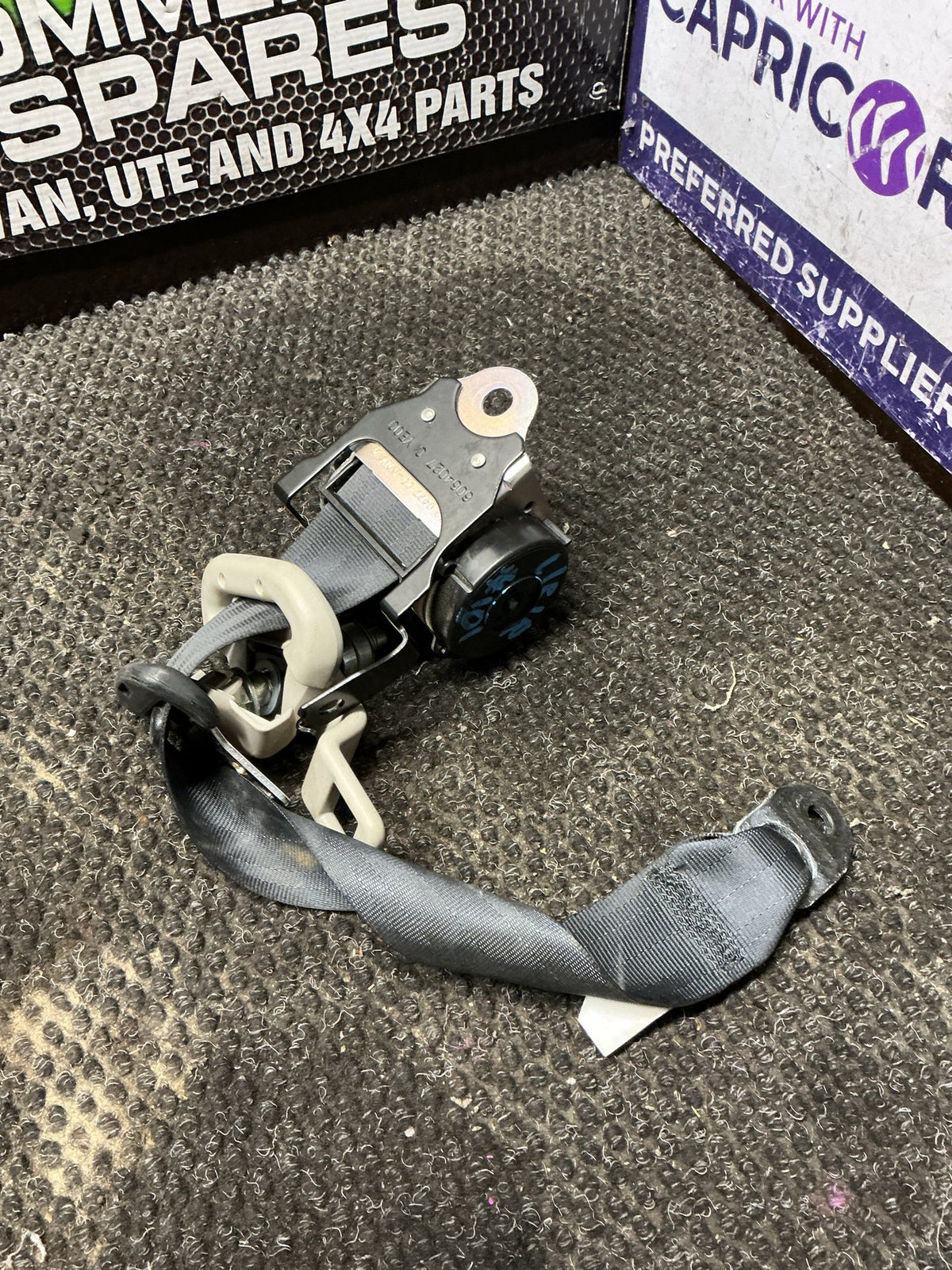 2013-2016 Nissan Serena C26- Left Rear 3RD Row Seat Belt- (TAG9544)
