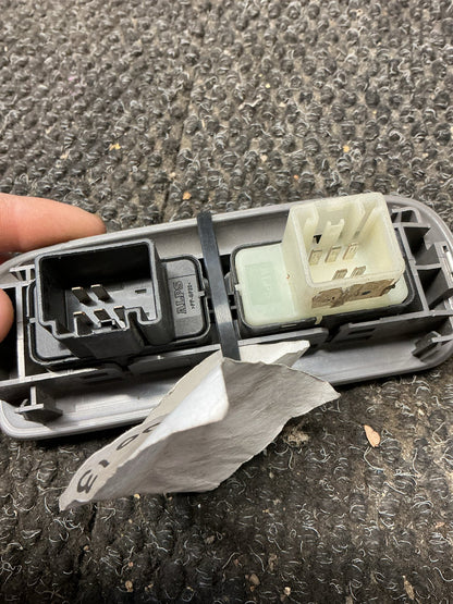 2001 Ford Escape 2W013- Right Rear Window Switch- (TAG9956)