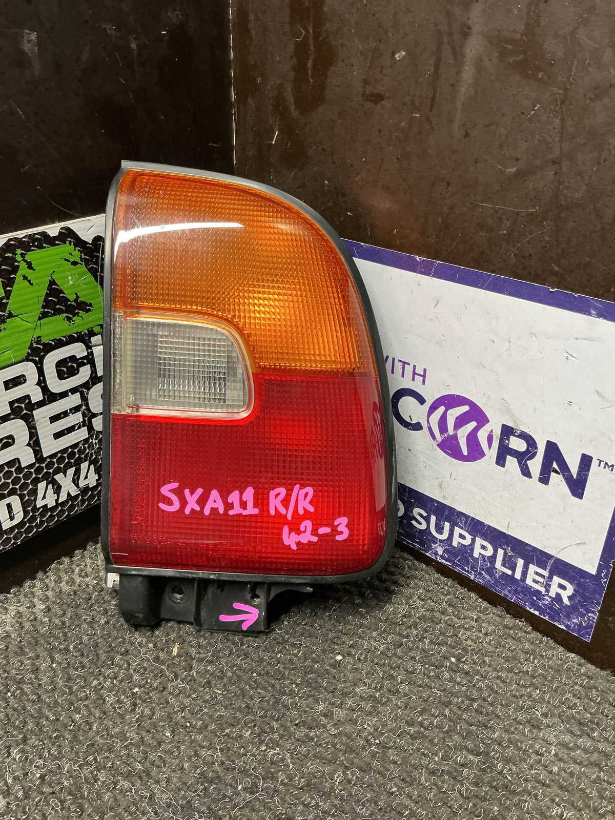 1994-1998 Toyota RAV4 SXA11- Right Taillight- (TAG9894)