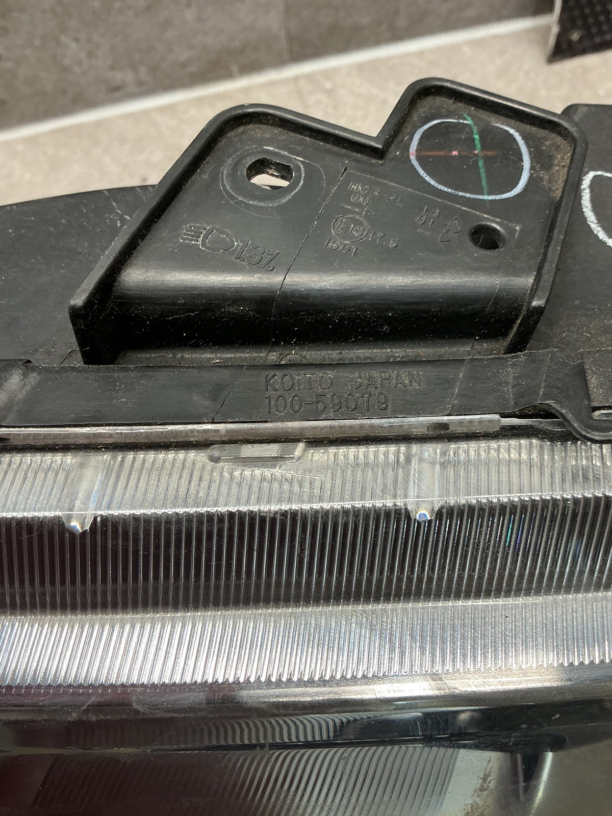 2011 Suzuki Grand Vitara- Left Headlight- (TAG14410)