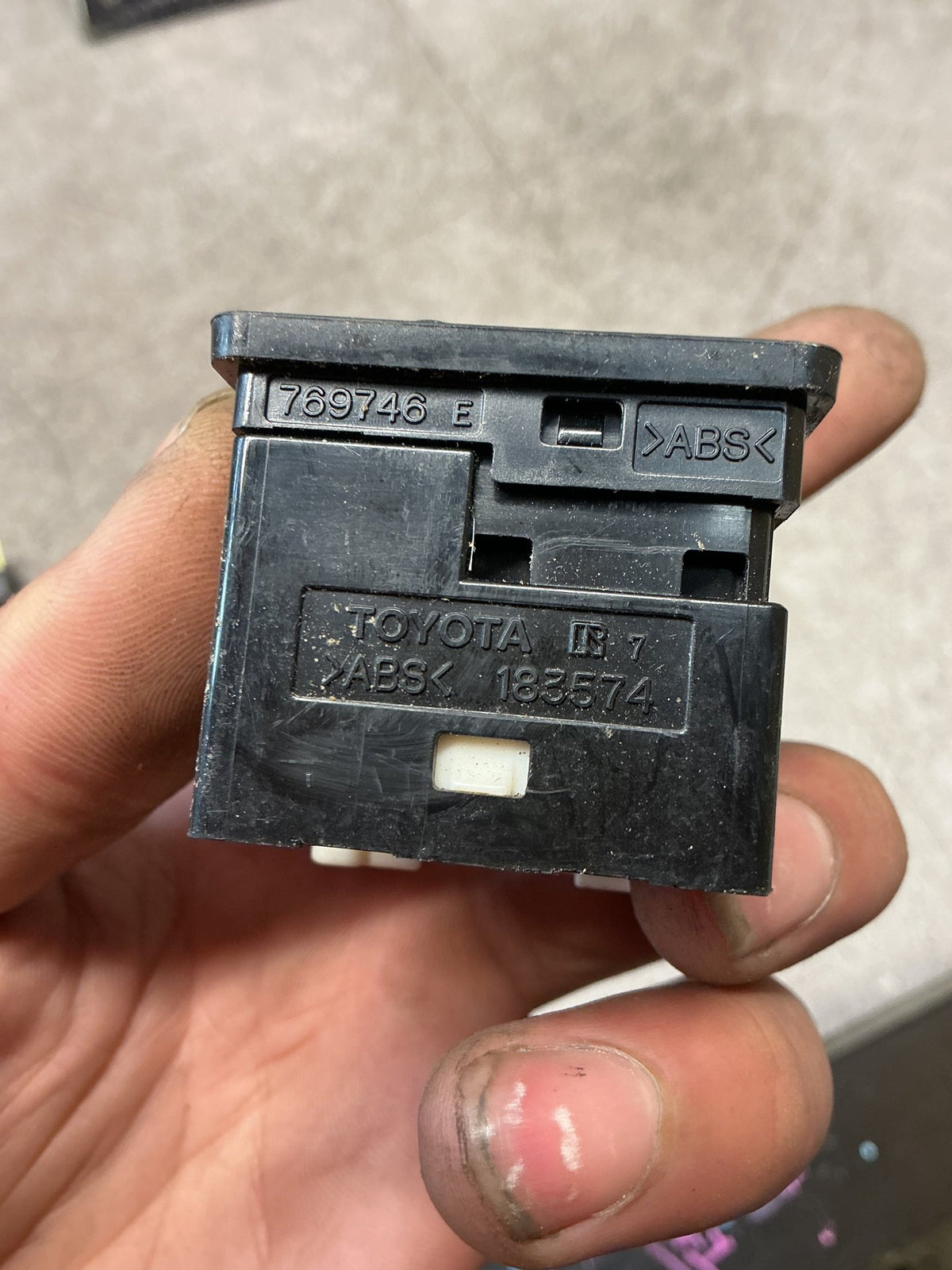2007-2014 Toyota Highlander U40- Mirror Adjuster Switch- (TAG15287)