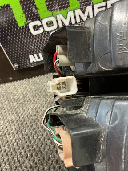 2000 Toyota Estima MCR40- Right Tailgate Light- (TAG9898)