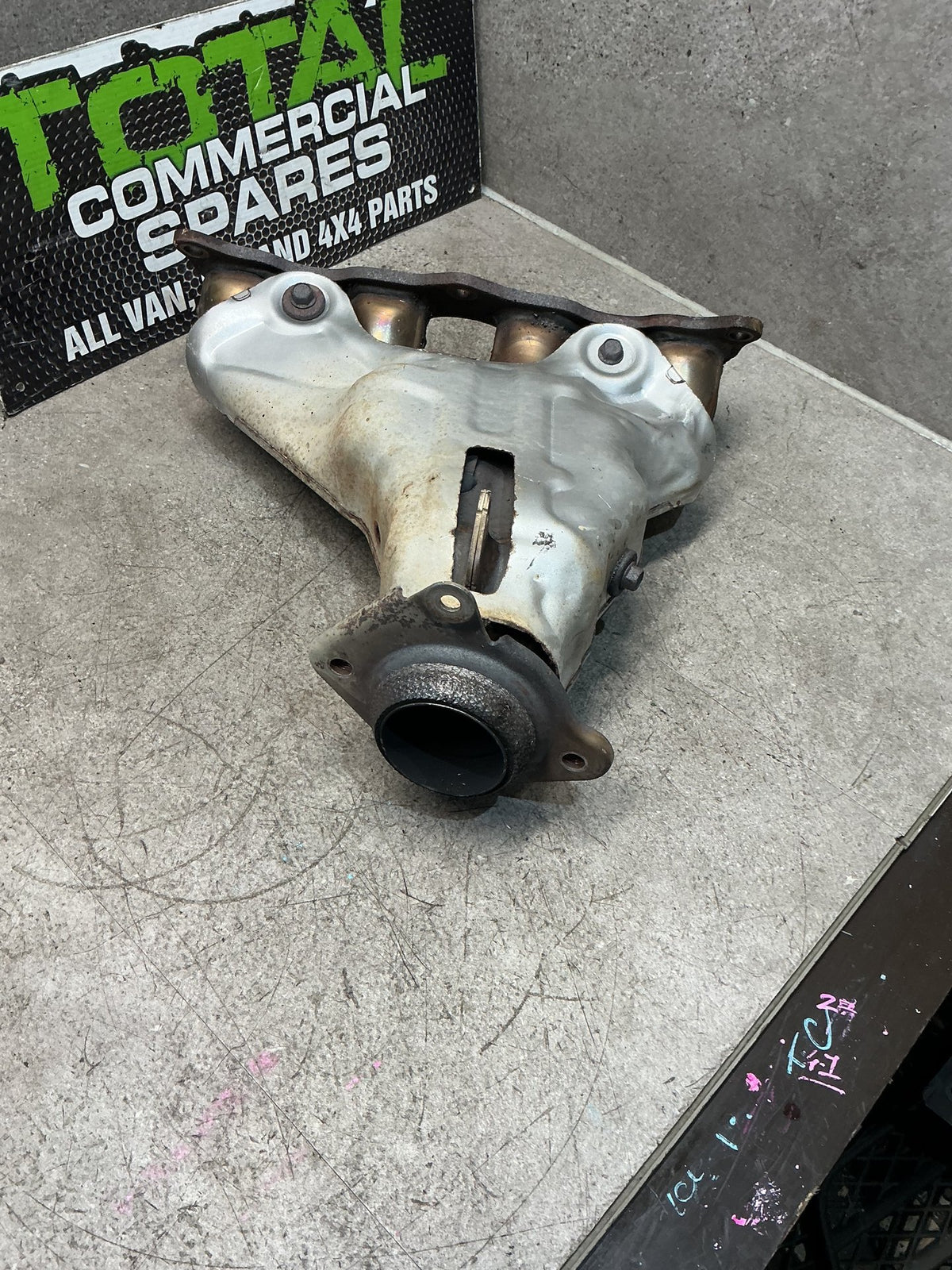 2007 Mitsubishi Outlander- Exhaust Manifold- (TAG15534)