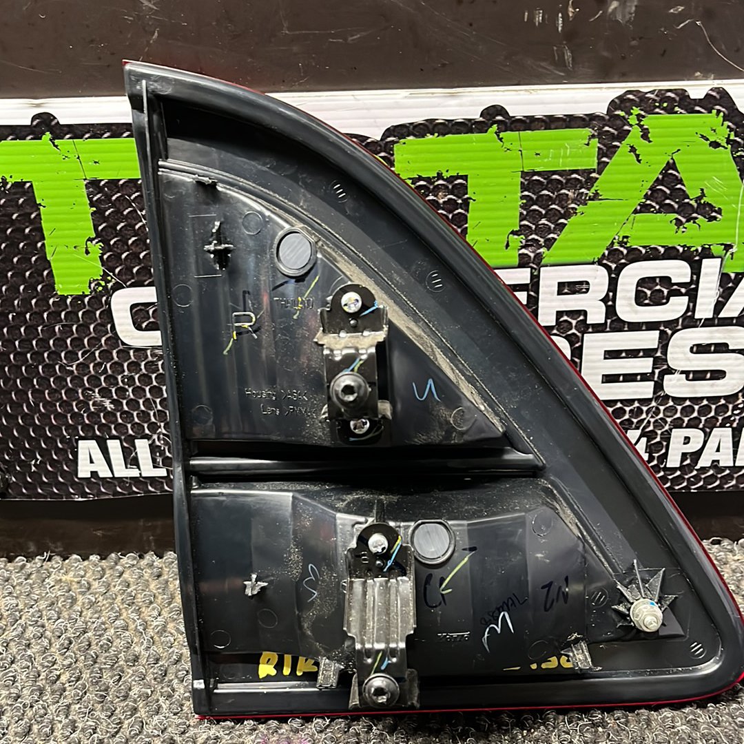 2016-2020 Mazda BT-50 GSX D/C W/S 3.2D/6AT- Right Tailgate Light- (TAG5525) PN: ul4j-513fo