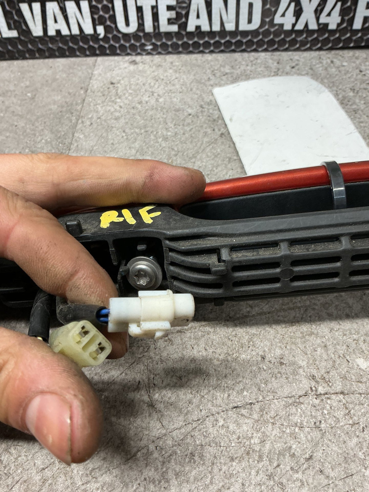 2010 Suzuki SX4 7W146- Right Front Door Exterior Handle- (TAG14747)