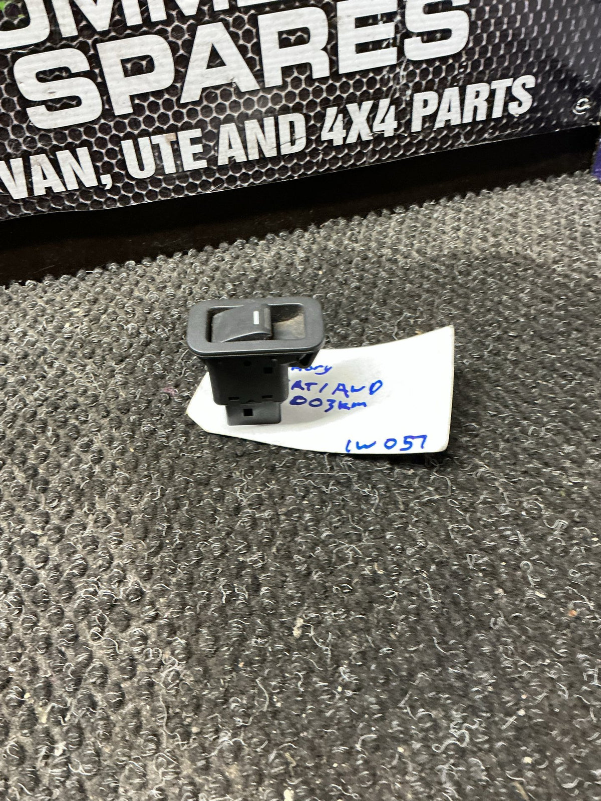 2005 Ford Territory 2W127- Left Front Window Switch- (TAG9951)