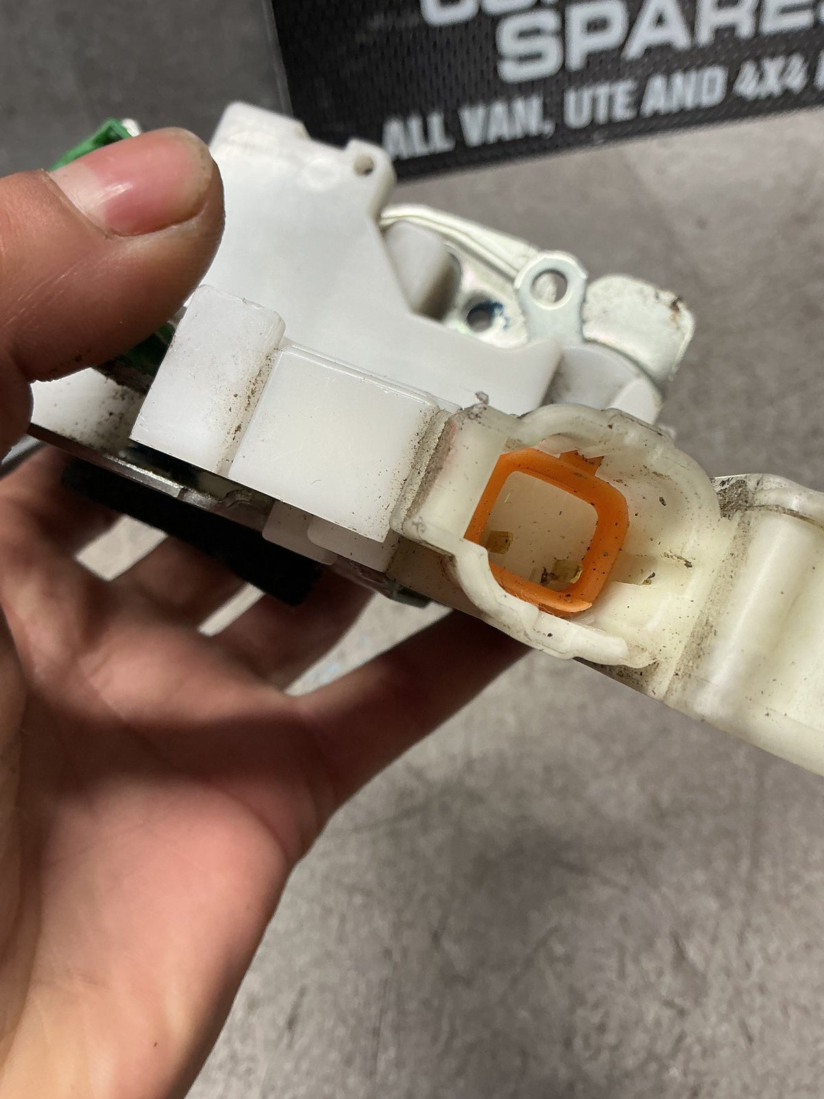 2011 Nissan Navara- Left Rear Door Lock Actuator- (TAG16031) PN: 805525P00A