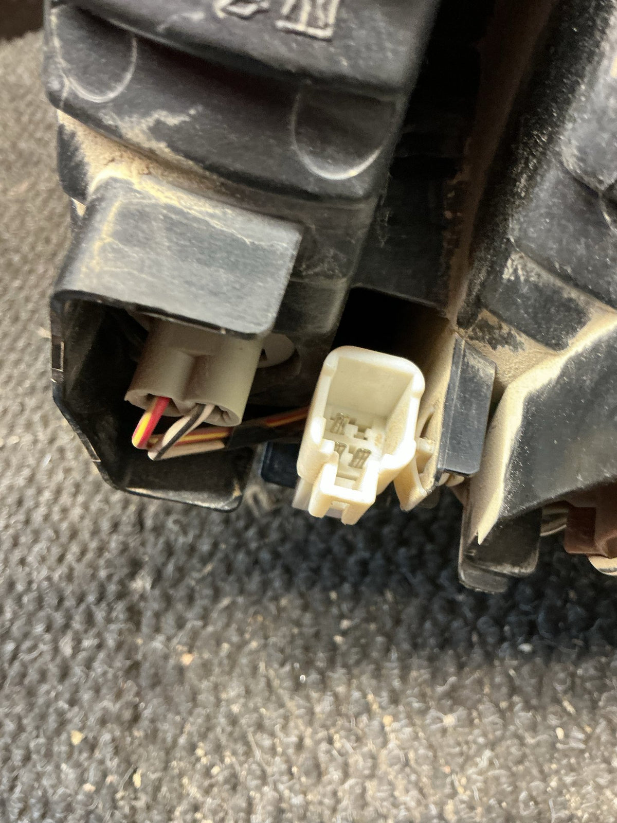 2000 Toyota Estima ACR30- Right Tailgate Light- (TAG9900)