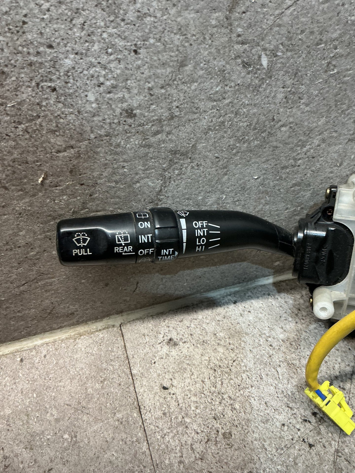 1996-2000 Toyota Land Cruiser J90 - Combination Switch - (TAG18038)