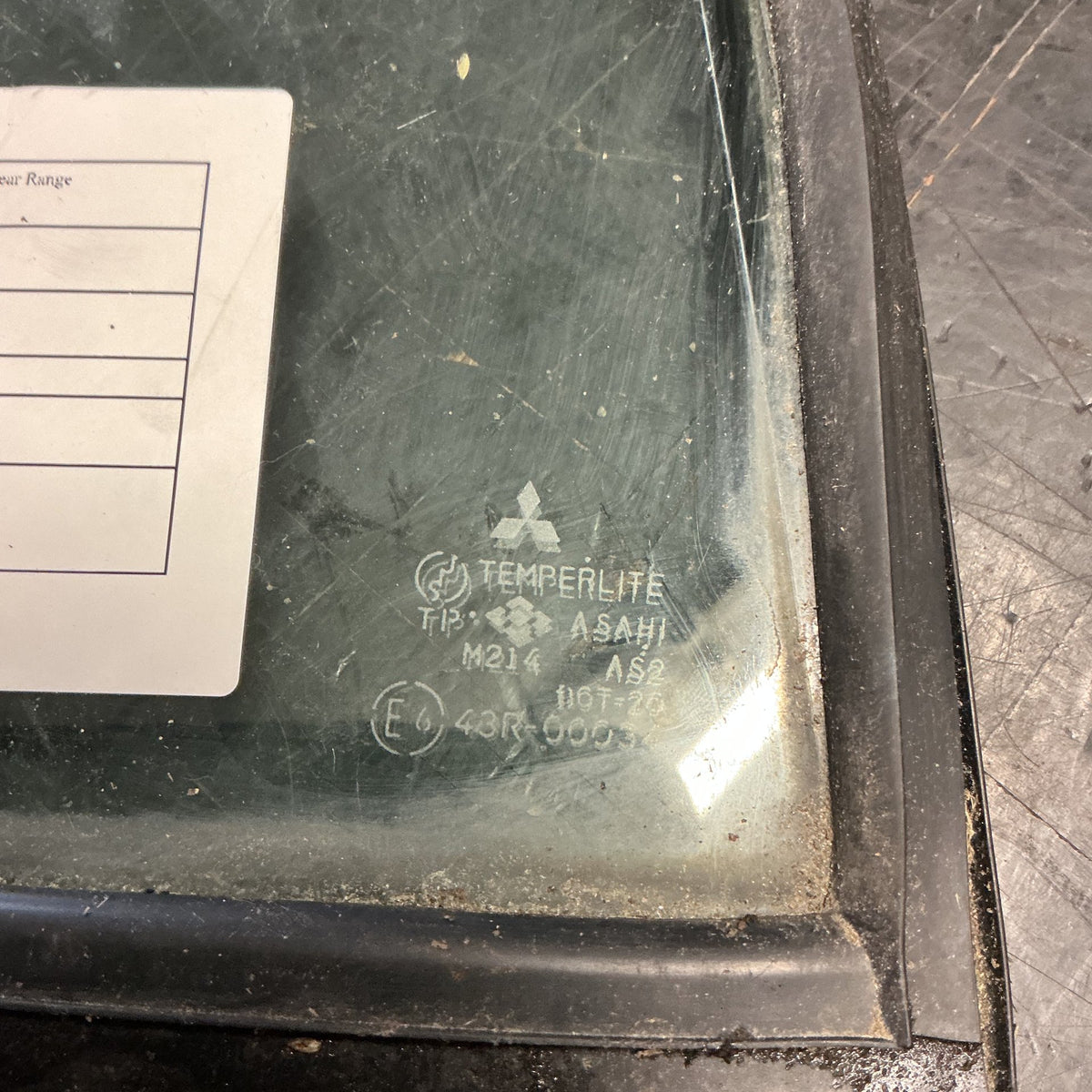 1996 Mitsubishi Challenger k97 - Left Rear Quarter Door Glass - (TAG18650)