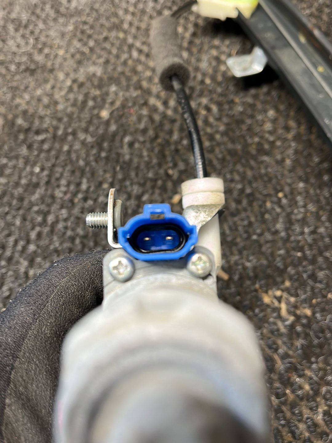 2012 Holden Captiva 7- Left Front Window Regulator/Motor- (TAG8960)