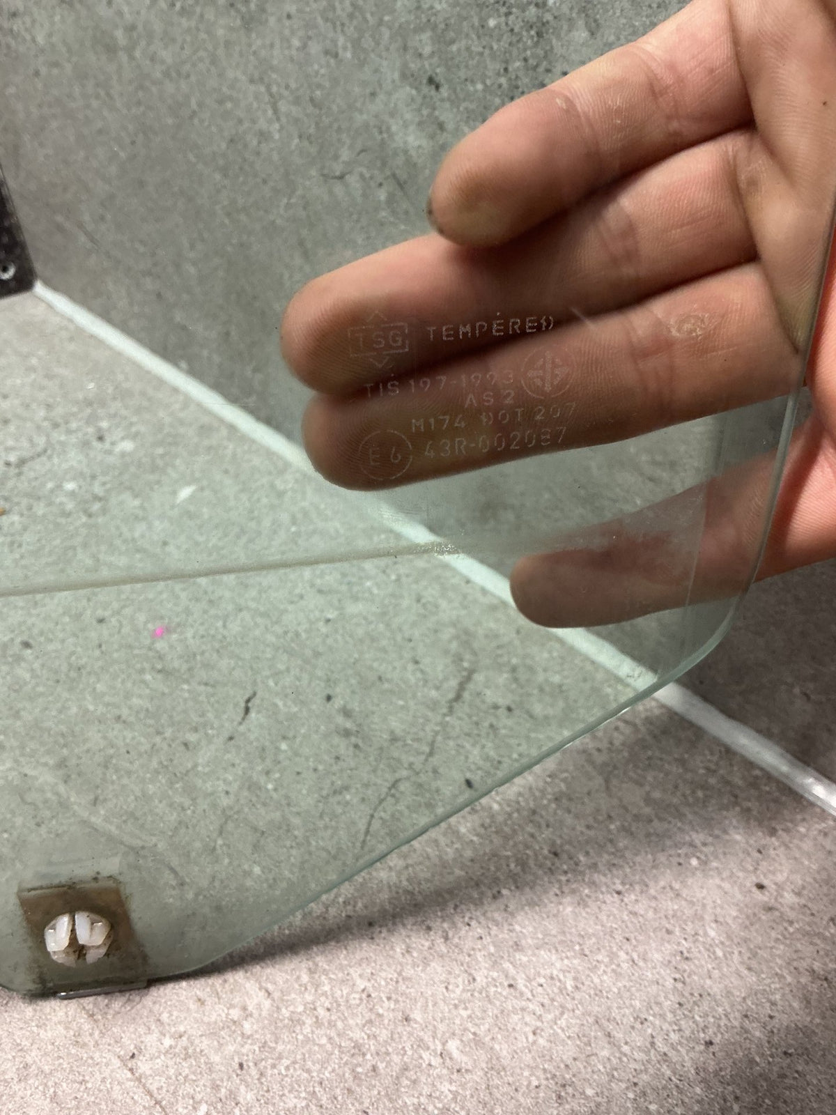 2002 Ford Courier UN- Left Front Door Glass- (TAG14406)